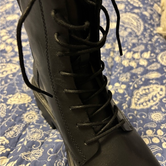 Black Combat Boots with High Top and Chunky Sole - Picture 10 of 10